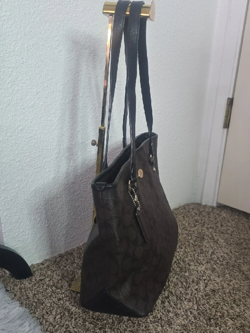 Coach Dark Brown & Black Mono Signature Medium Tote W/ Silver Hardware (EUC)🖤